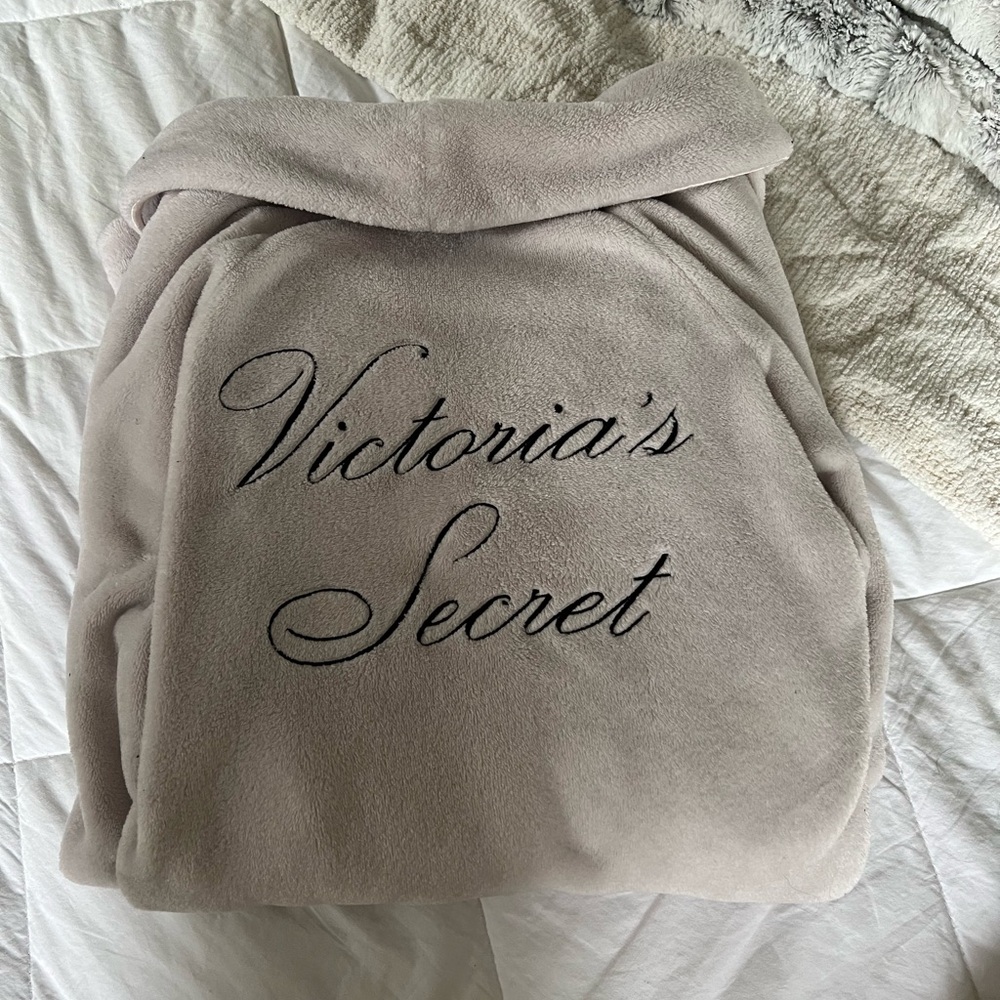 Victoria's Secret light pink Robe